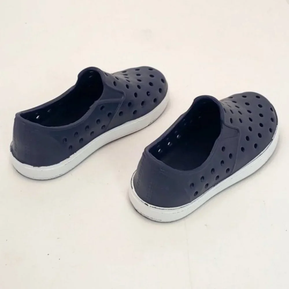 Cat & Jack Navy Blue Jese Slip-On Casual/Water Shoes